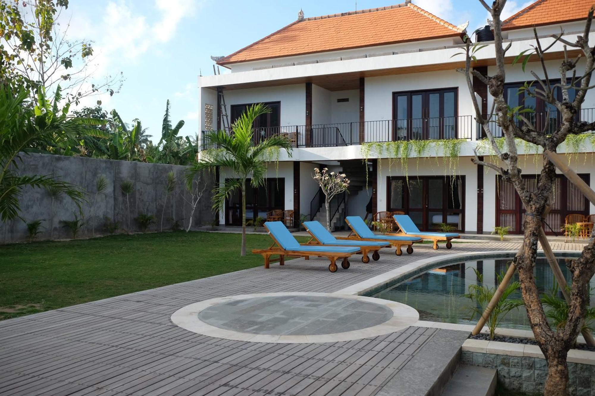 Dipenida Bali Hotel Batununggul Exterior photo